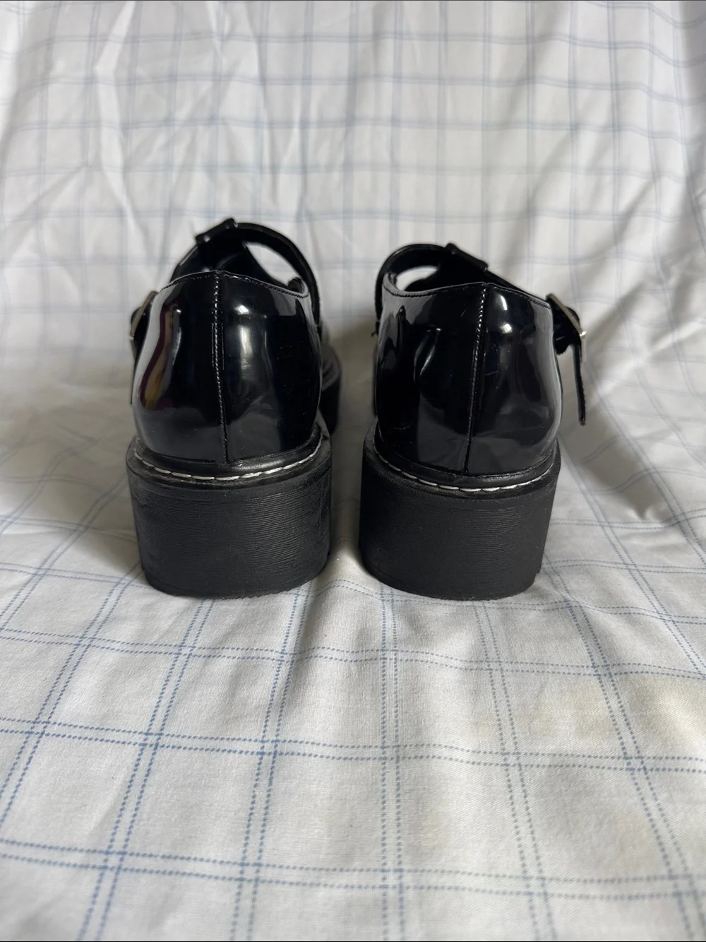 Wild Pair glossy black